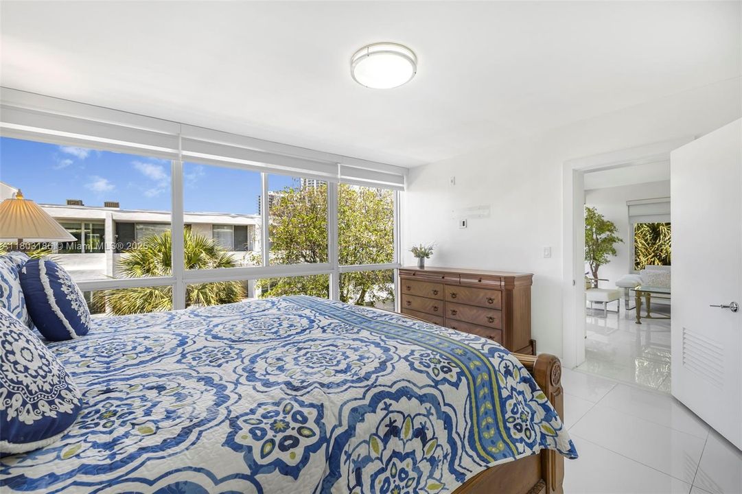 Vendido Recientemente: $615,000 (2 camas, 2 baños, 1230 Pies cuadrados)