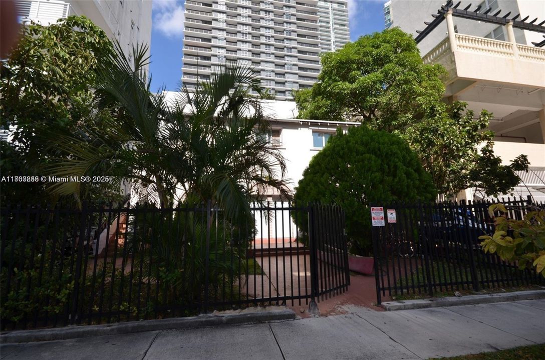 待售: $3,500,000 (0 贝兹, 0 浴室, 0 平方英尺)