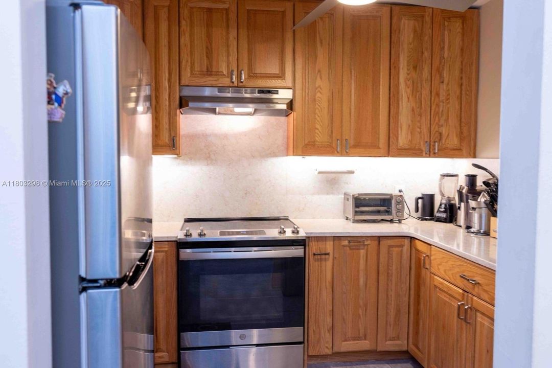 最近售出: $184,900 (2 贝兹, 2 浴室, 1103 平方英尺)