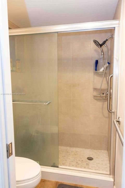 最近售出: $184,900 (2 贝兹, 2 浴室, 1103 平方英尺)