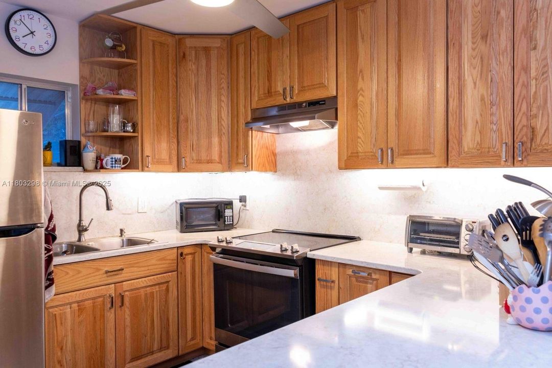 最近售出: $184,900 (2 贝兹, 2 浴室, 1103 平方英尺)