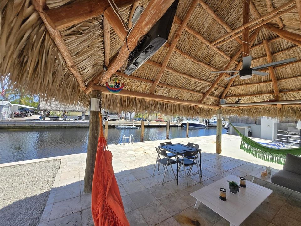 最近售出: $805,000 (2 贝兹, 2 浴室, 882 平方英尺)