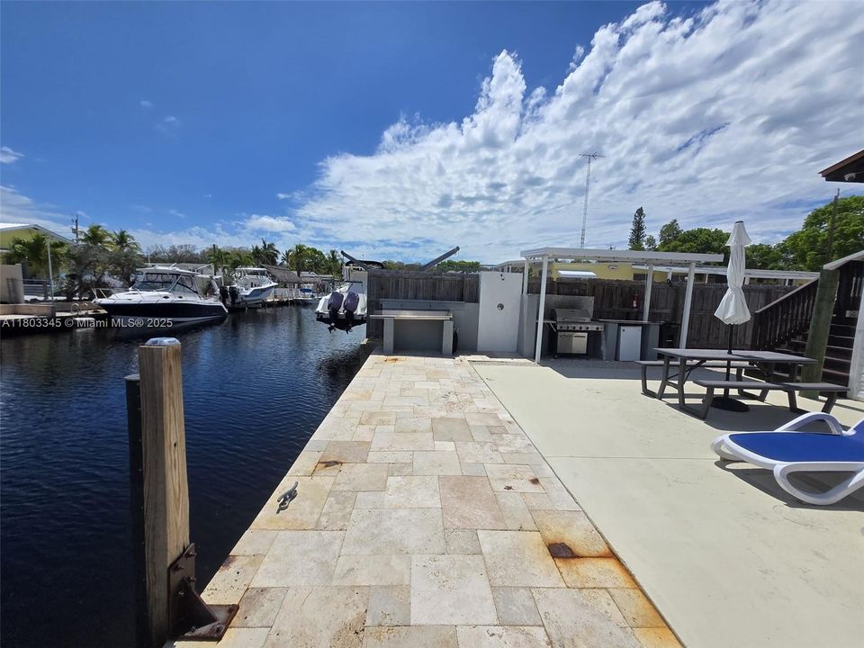 最近售出: $805,000 (2 贝兹, 2 浴室, 882 平方英尺)