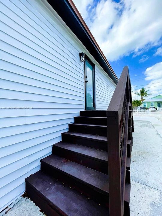 最近售出: $805,000 (2 贝兹, 2 浴室, 882 平方英尺)