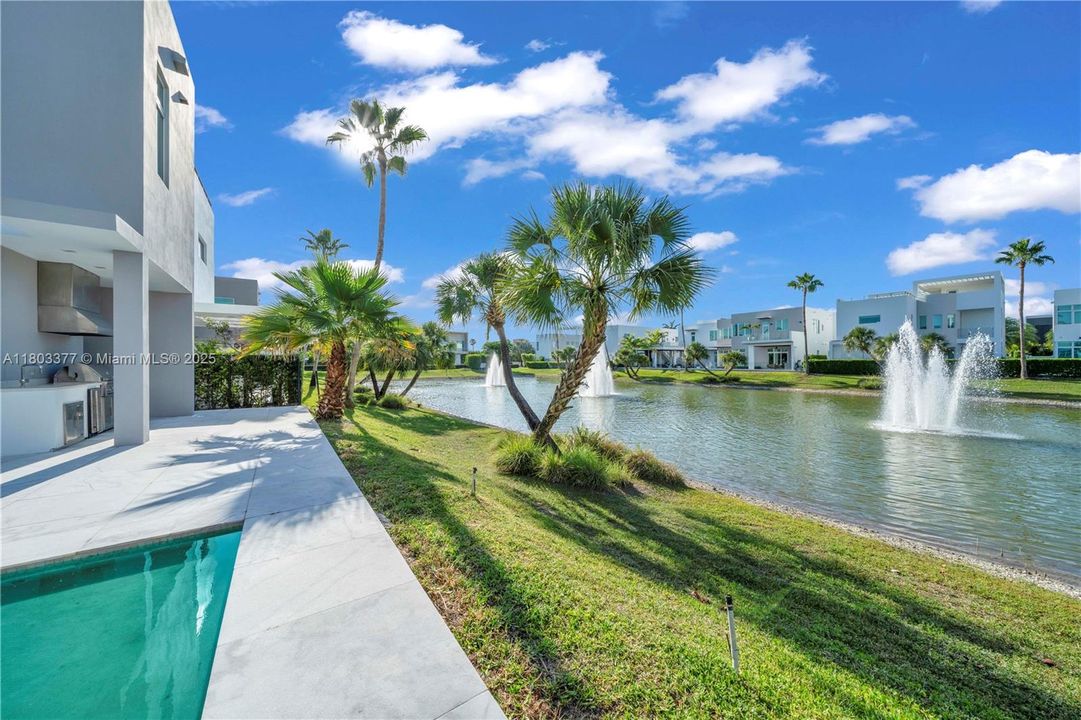 Active With Contract: $2,200,000 (5 beds, 5 baths, 3911 Square Feet)