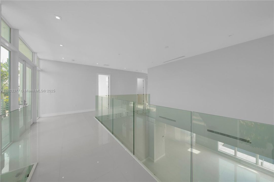 Active With Contract: $2,200,000 (5 beds, 5 baths, 3911 Square Feet)