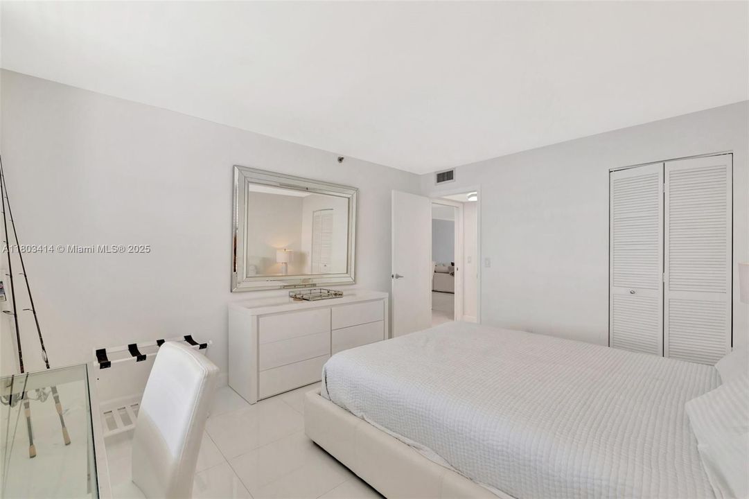 For Sale: $625,000 (2 beds, 2 baths, 1346 Square Feet)