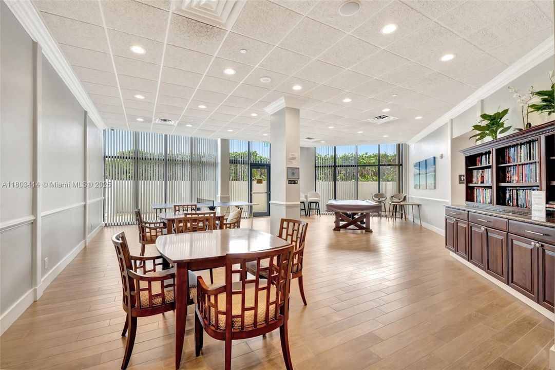 For Sale: $625,000 (2 beds, 2 baths, 1346 Square Feet)