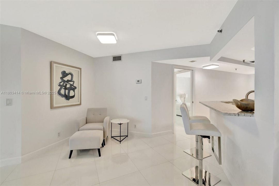 For Sale: $625,000 (2 beds, 2 baths, 1346 Square Feet)