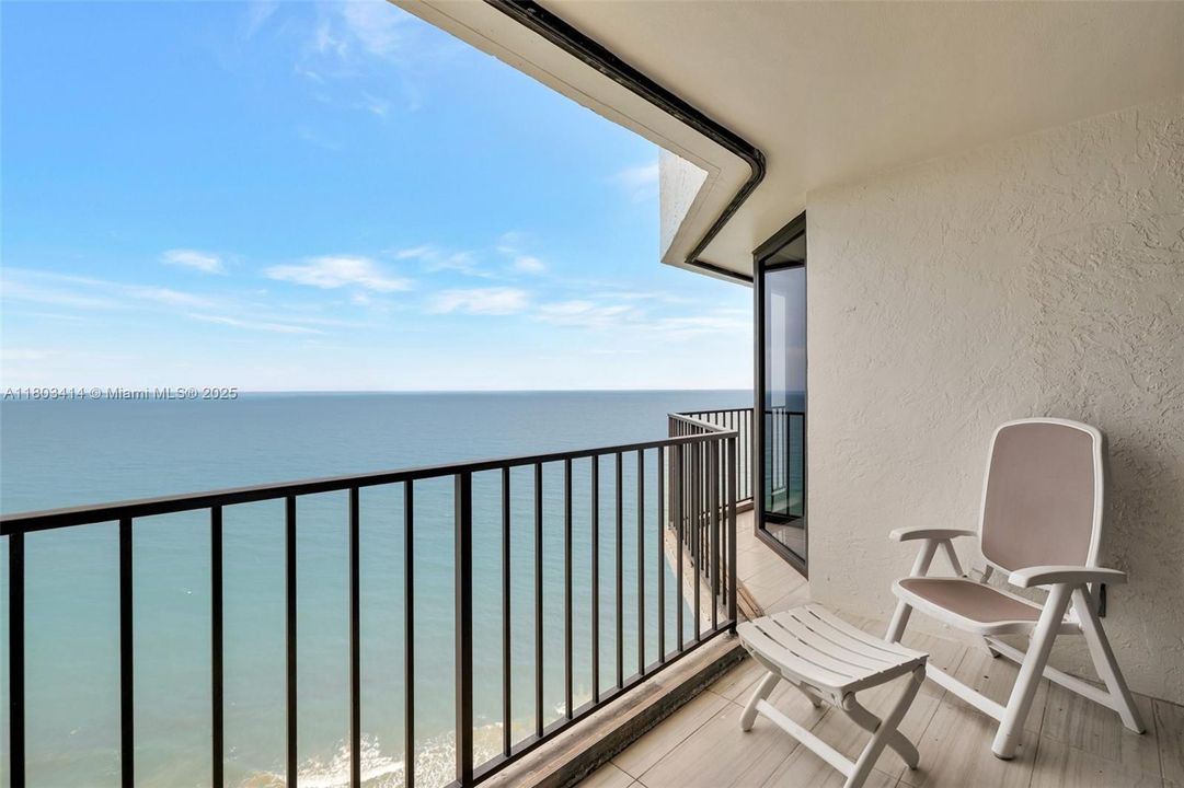 For Sale: $625,000 (2 beds, 2 baths, 1346 Square Feet)