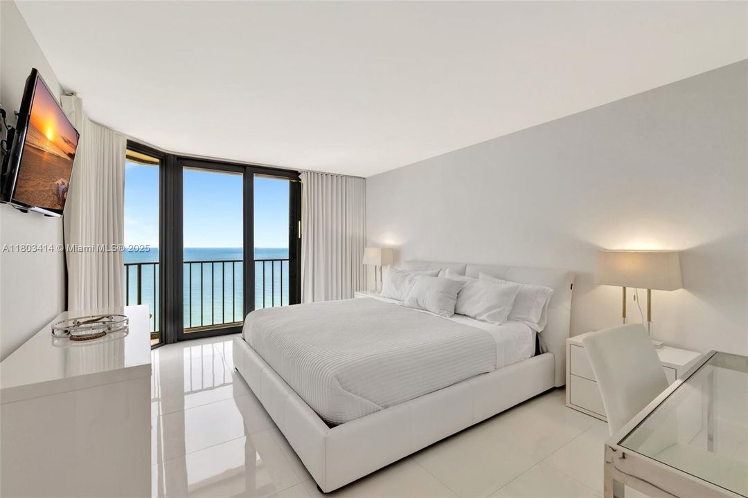 For Sale: $625,000 (2 beds, 2 baths, 1346 Square Feet)