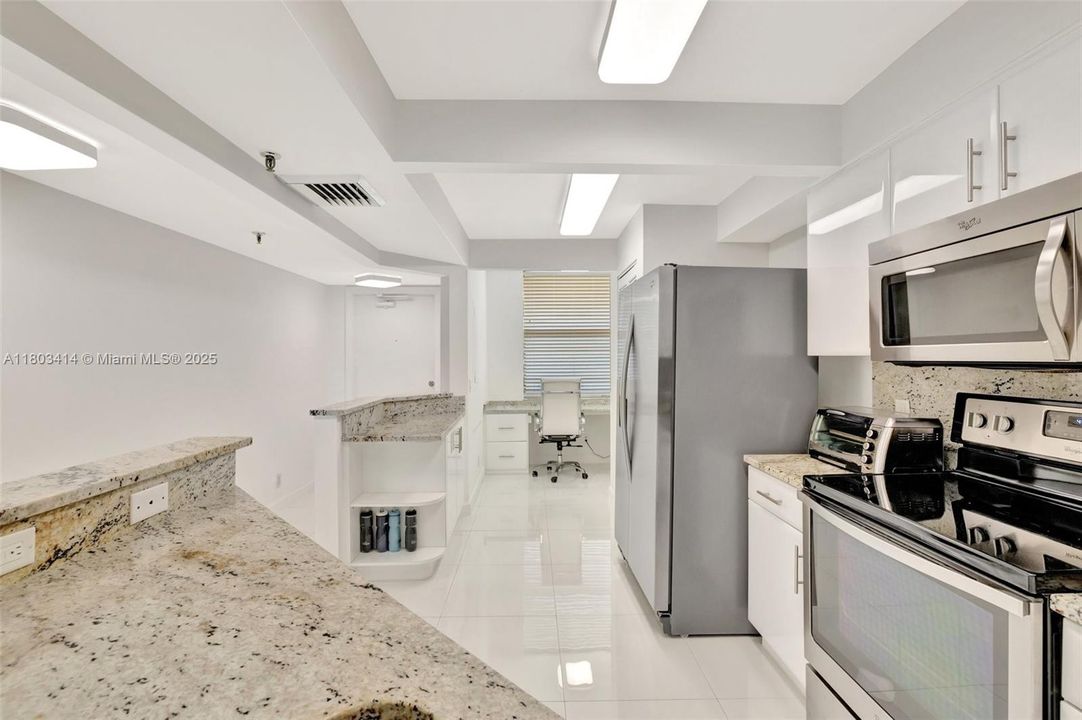 For Sale: $625,000 (2 beds, 2 baths, 1346 Square Feet)