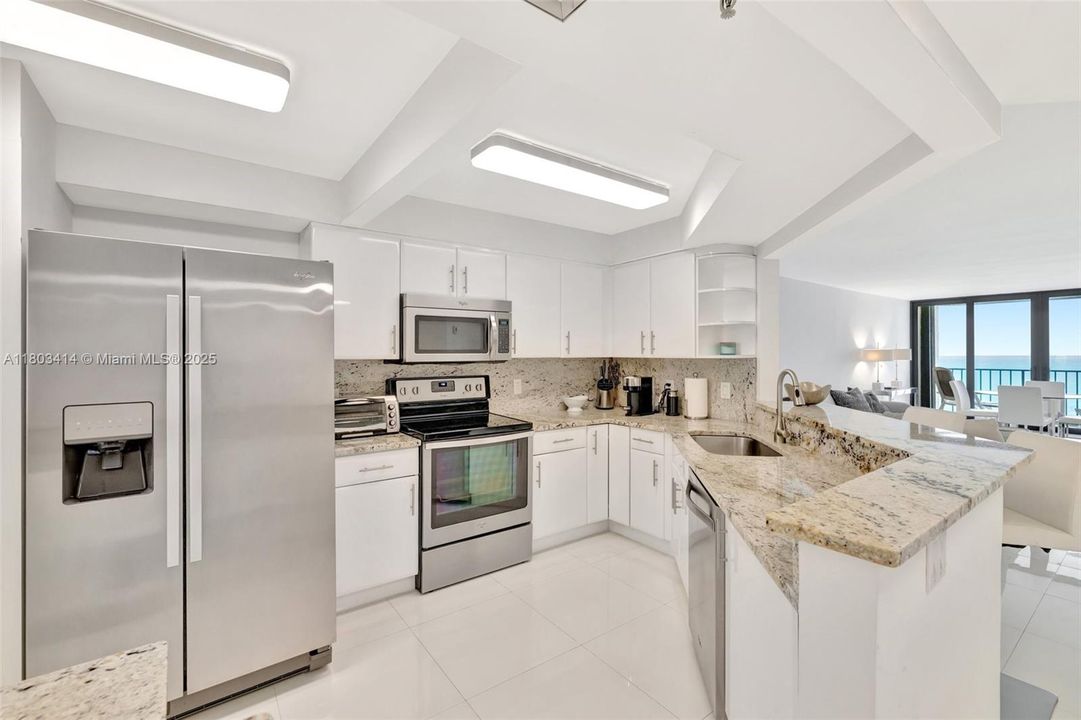 For Sale: $625,000 (2 beds, 2 baths, 1346 Square Feet)