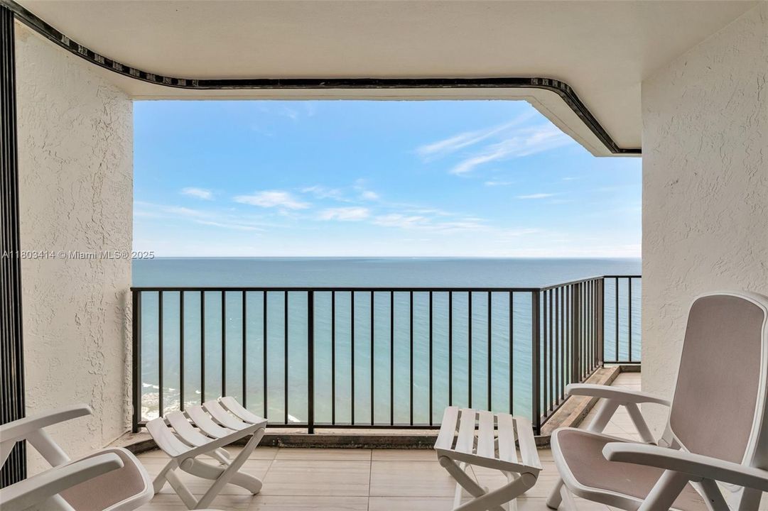 For Sale: $625,000 (2 beds, 2 baths, 1346 Square Feet)