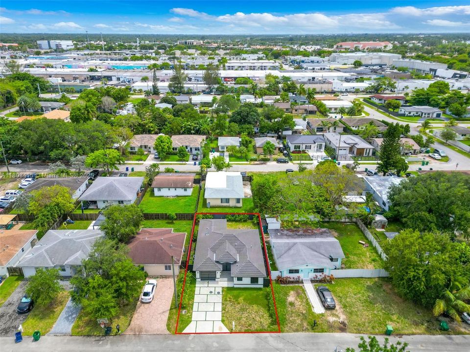 Recently Sold: $849,000 (3 beds, 3 baths, 1548 Square Feet)