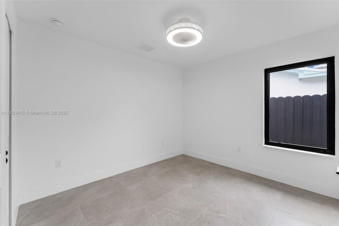 Recently Sold: $849,000 (3 beds, 3 baths, 1548 Square Feet)