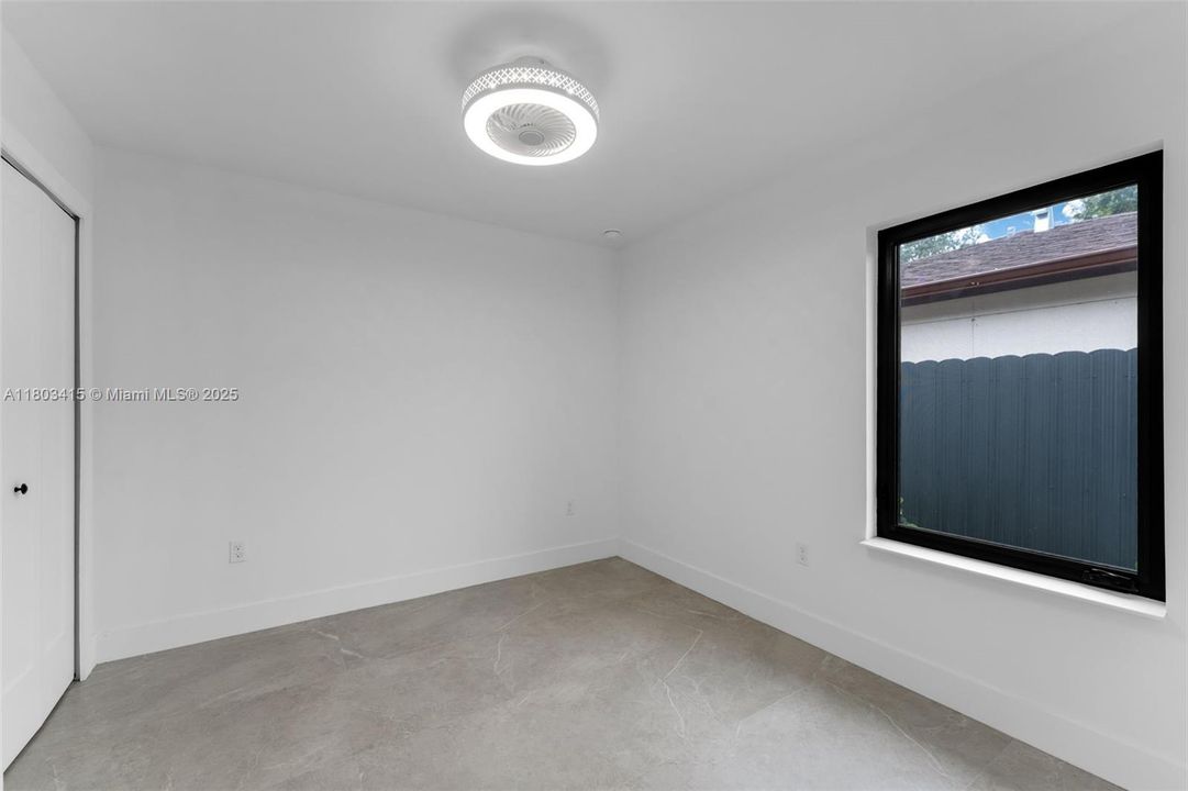 Recently Sold: $849,000 (3 beds, 3 baths, 1548 Square Feet)