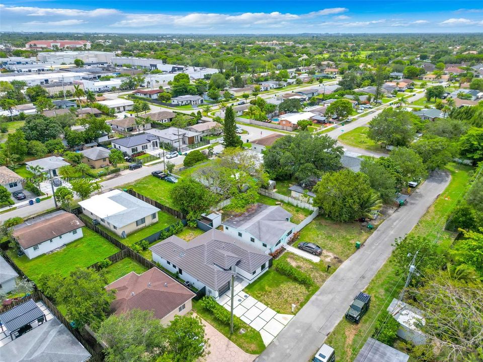 Recently Sold: $849,000 (3 beds, 3 baths, 1548 Square Feet)