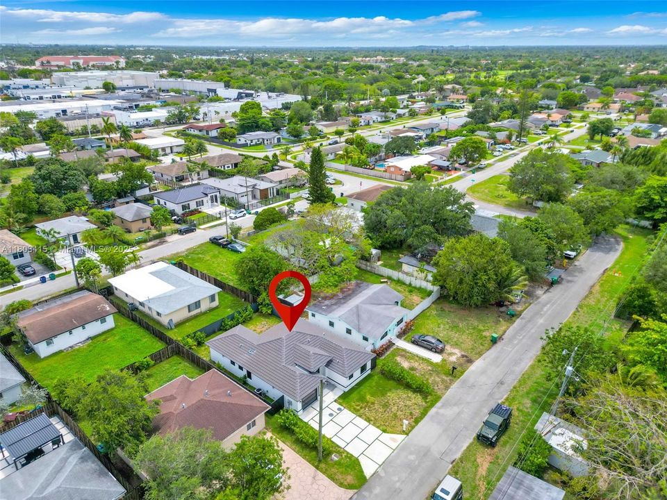 Recently Sold: $849,000 (3 beds, 3 baths, 1548 Square Feet)