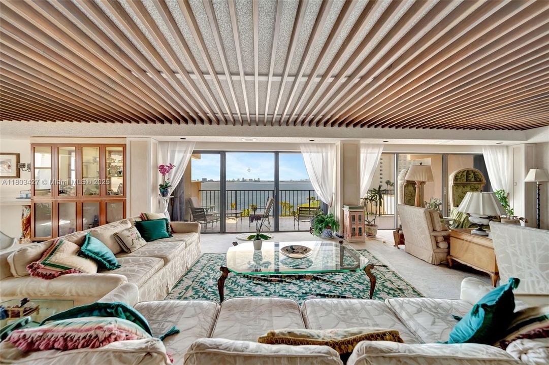 最近售出: $550,000 (4 贝兹, 5 浴室, 4270 平方英尺)