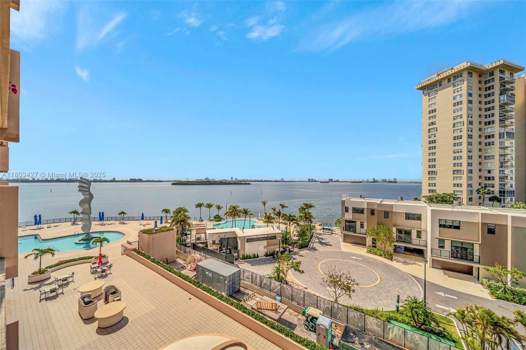 最近售出: $550,000 (4 贝兹, 5 浴室, 4270 平方英尺)