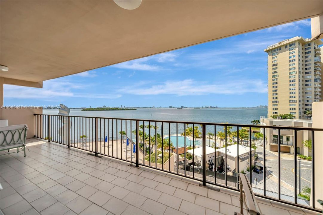 最近售出: $550,000 (4 贝兹, 5 浴室, 4270 平方英尺)