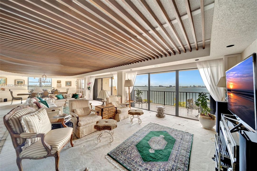 最近售出: $550,000 (4 贝兹, 5 浴室, 4270 平方英尺)