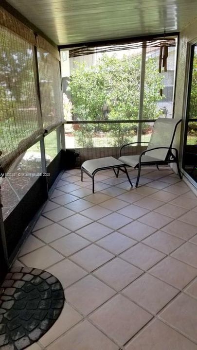 Recently Sold: $329,000 (2 beds, 2 baths, 1126 Square Feet)