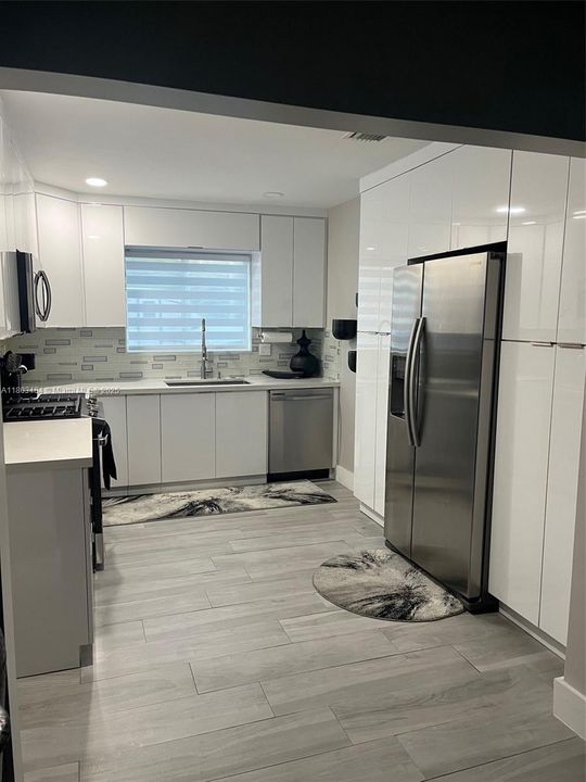 Active With Contract: $670,000 (4 beds, 3 baths, 1541 Square Feet)