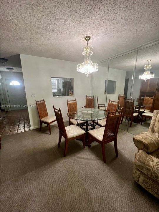 Vendido Recientemente: $109,900 (2 camas, 2 baños, 960 Pies cuadrados)