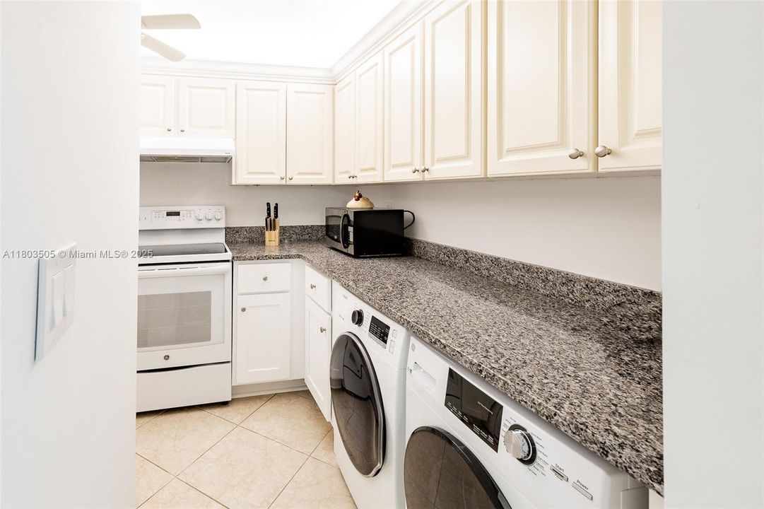 For Sale: $188,000 (2 beds, 2 baths, 1412 Square Feet)