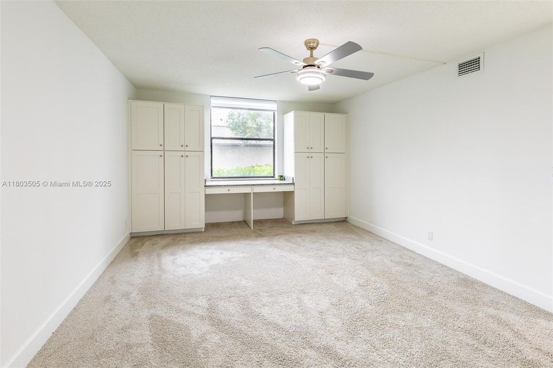 For Sale: $188,000 (2 beds, 2 baths, 1412 Square Feet)