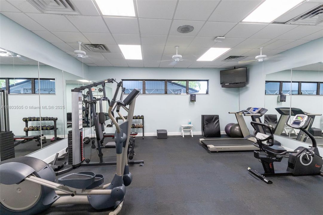 For Sale: $188,000 (2 beds, 2 baths, 1412 Square Feet)