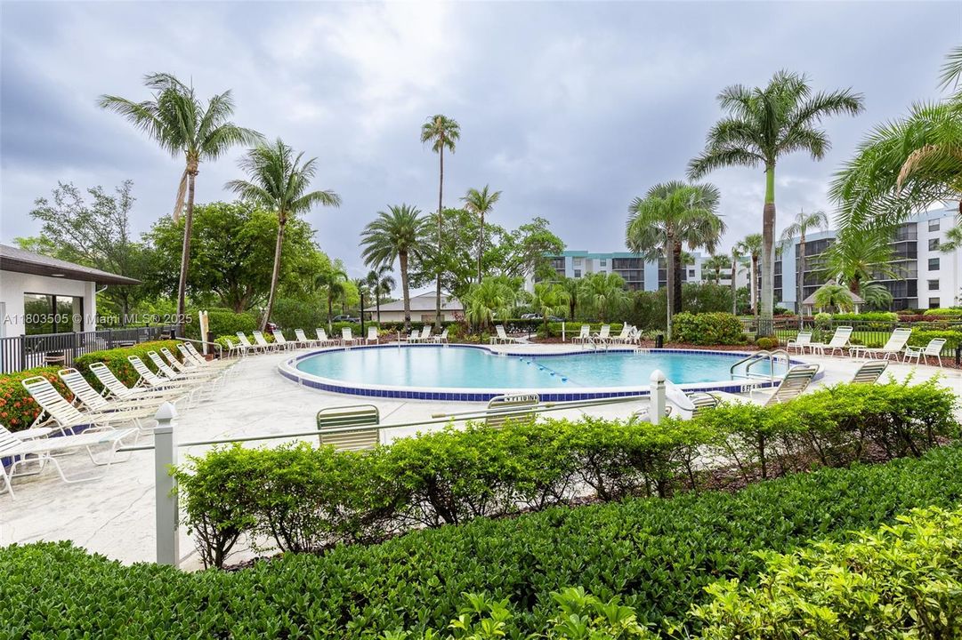 For Sale: $188,000 (2 beds, 2 baths, 1412 Square Feet)