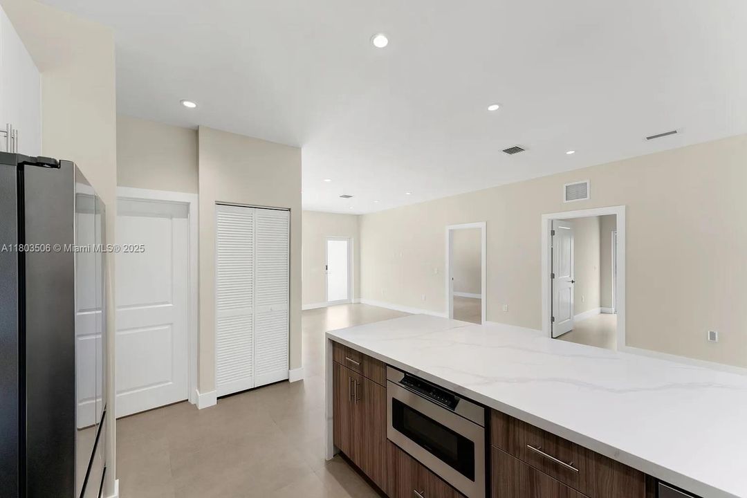 Recently Rented: $7,500 (4 beds, 2 baths, 2062 Square Feet)