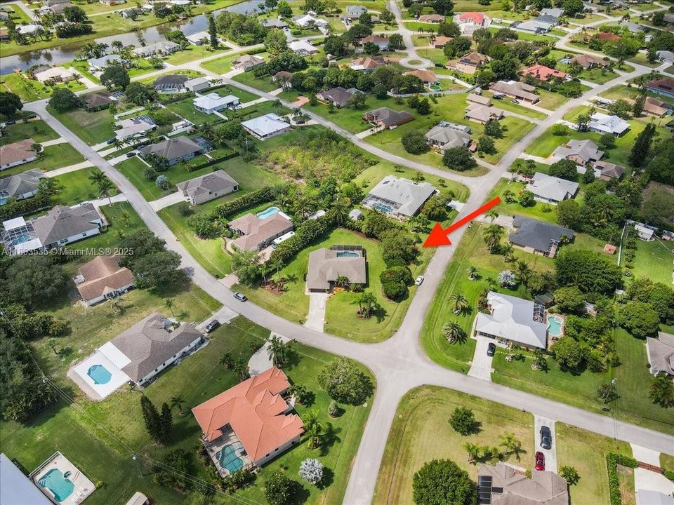 最近售出: $540,000 (3 贝兹, 2 浴室, 2134 平方英尺)