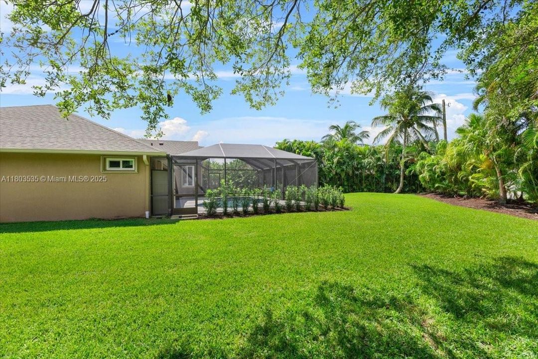 最近售出: $540,000 (3 贝兹, 2 浴室, 2134 平方英尺)