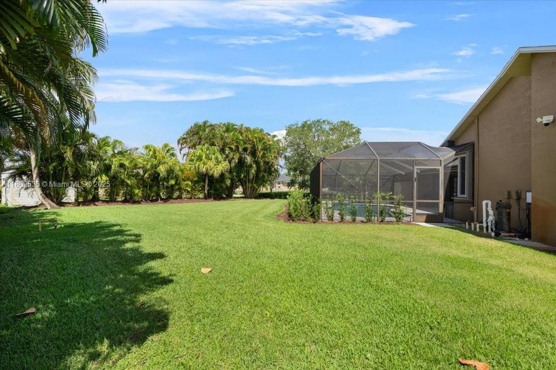 最近售出: $540,000 (3 贝兹, 2 浴室, 2134 平方英尺)