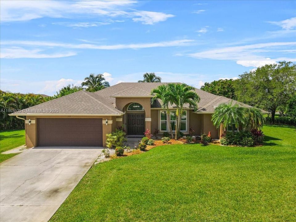 最近售出: $540,000 (3 贝兹, 2 浴室, 2134 平方英尺)