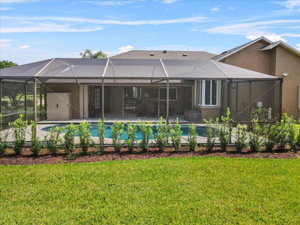 最近售出: $540,000 (3 贝兹, 2 浴室, 2134 平方英尺)