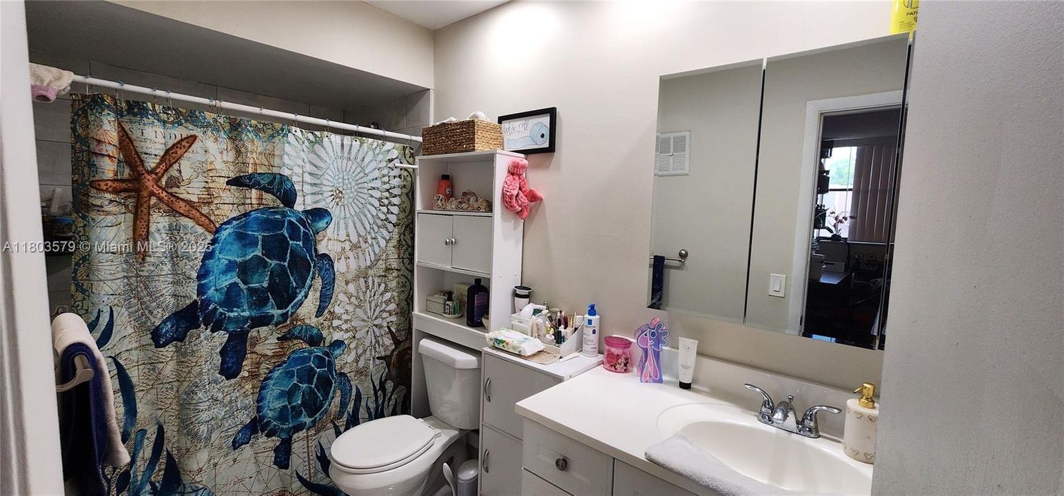 For Sale: $385,000 (2 beds, 2 baths, 1368 Square Feet)