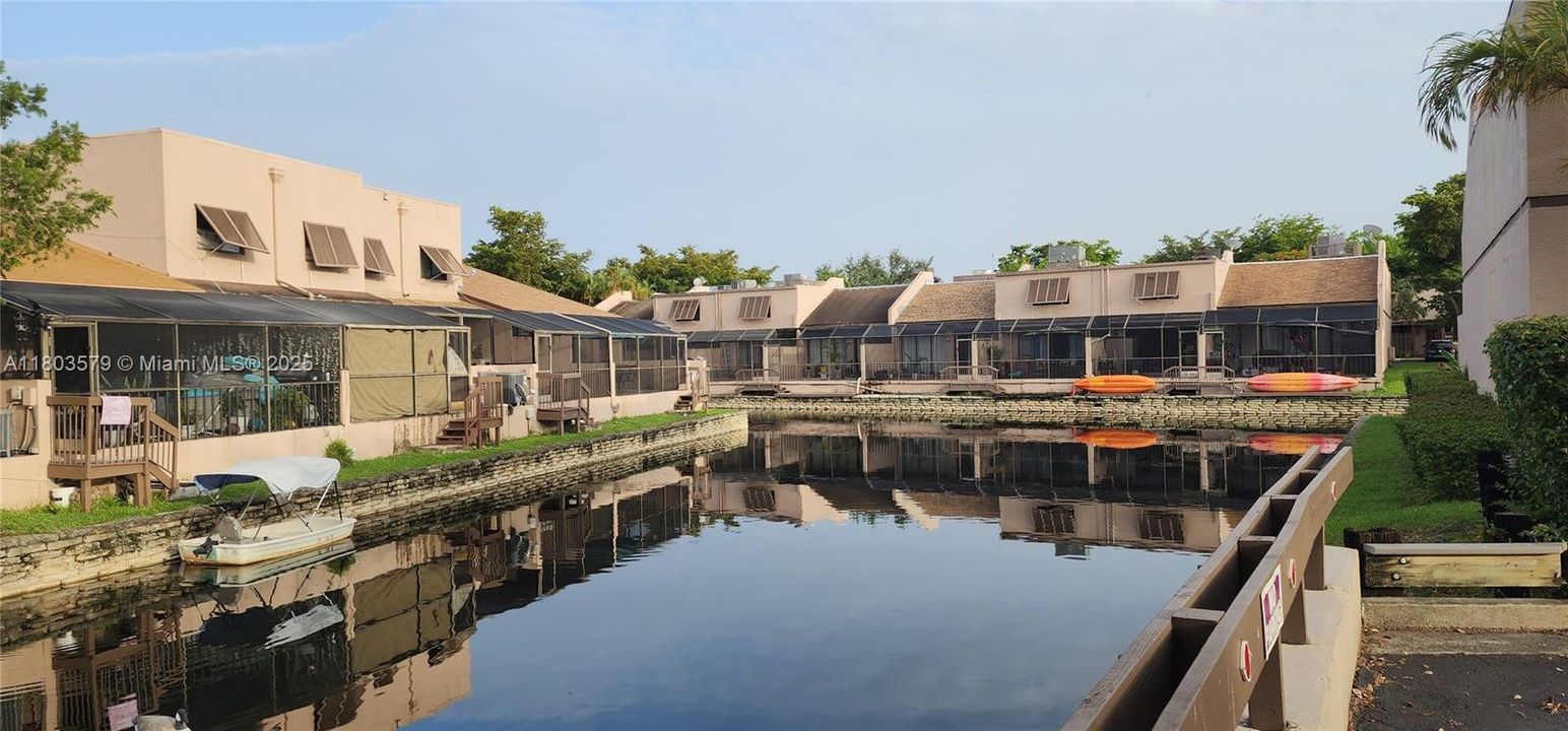 For Sale: $385,000 (2 beds, 2 baths, 1368 Square Feet)