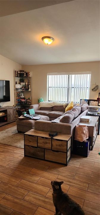 For Sale: $385,000 (2 beds, 2 baths, 1368 Square Feet)