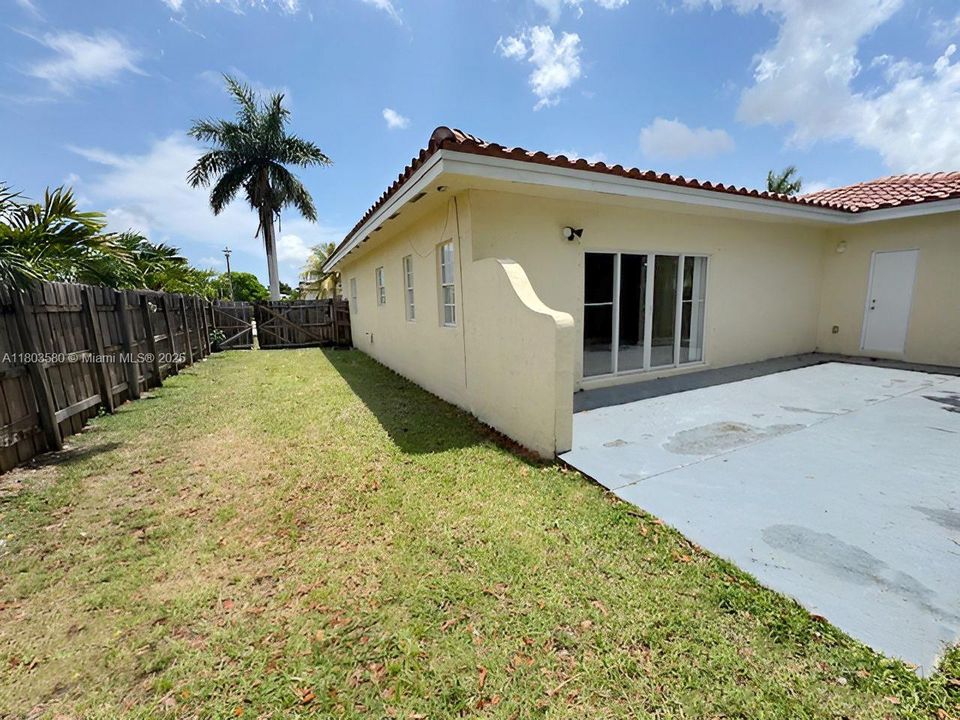 Recently Sold: $609,900 (3 beds, 2 baths, 1498 Square Feet)