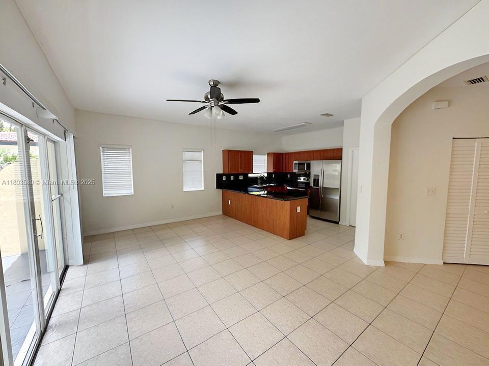 Recently Sold: $609,900 (3 beds, 2 baths, 1498 Square Feet)