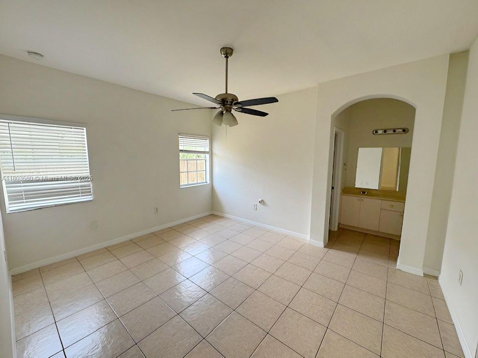 Recently Sold: $609,900 (3 beds, 2 baths, 1498 Square Feet)