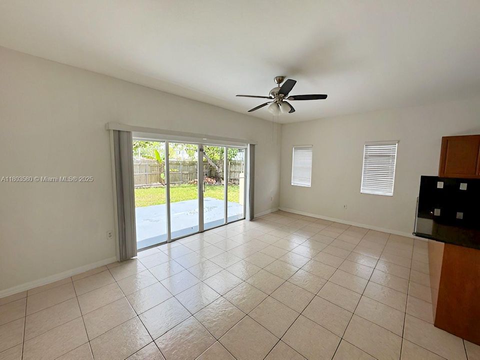 Recently Sold: $609,900 (3 beds, 2 baths, 1498 Square Feet)