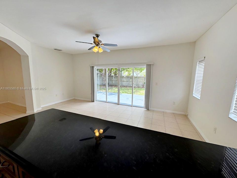 Recently Sold: $609,900 (3 beds, 2 baths, 1498 Square Feet)