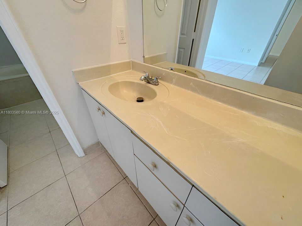 Recently Sold: $609,900 (3 beds, 2 baths, 1498 Square Feet)