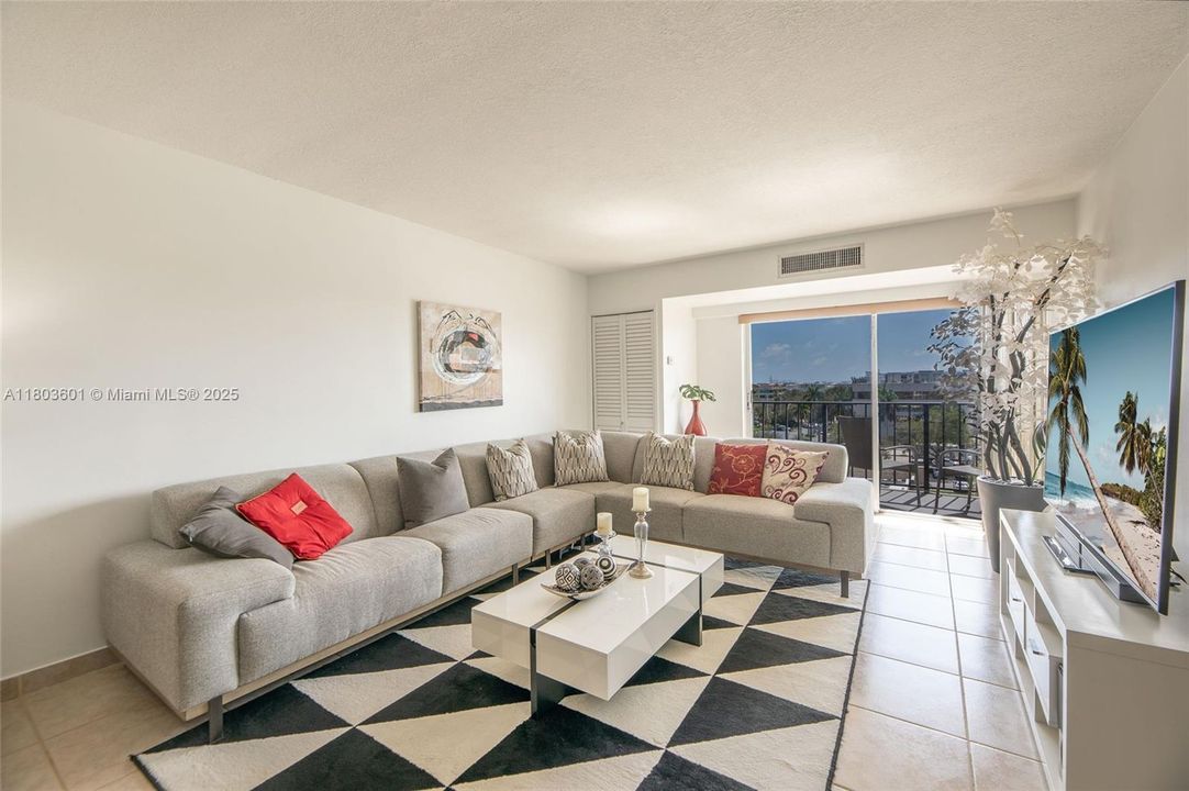 Recently Sold: $280,000 (2 beds, 2 baths, 1020 Square Feet)